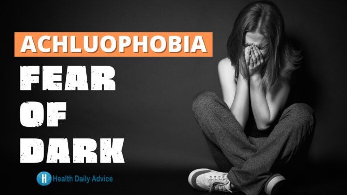 Achluophobia - Recognizing Achluophobia Symptoms